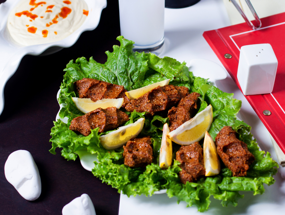 Ev Yapımı Etsiz Çiğ Köfte Tarifi – Kolay ve Pratik