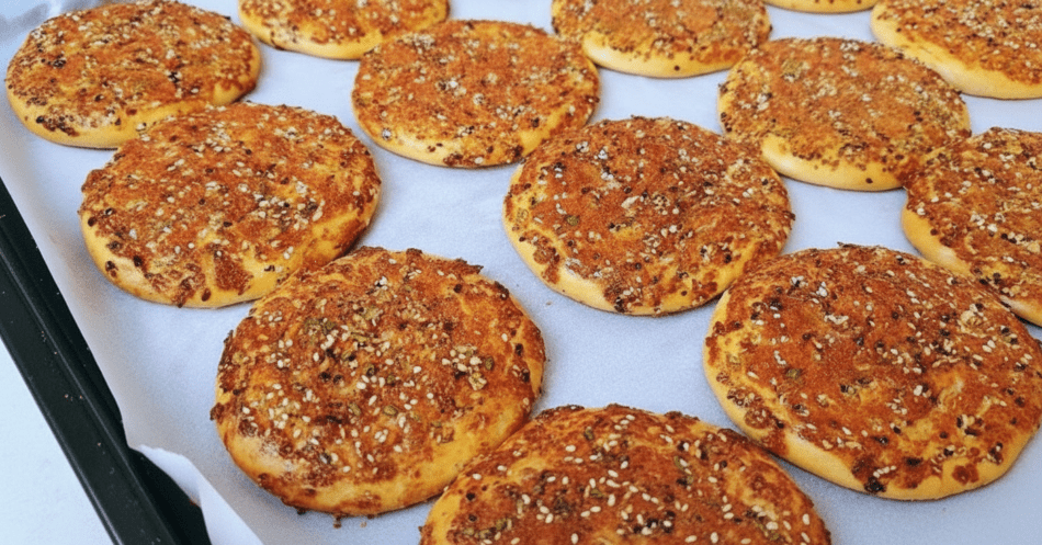 Antakya Usulü Biberli Ekmek Tarifi (Katıklı Acılı Ekmek)