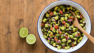 Siyah Fasulyeli ve Avokadolu Salata