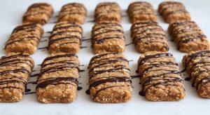 Dört Malzemeli Fındıklı Çikolatalı Fit Bar