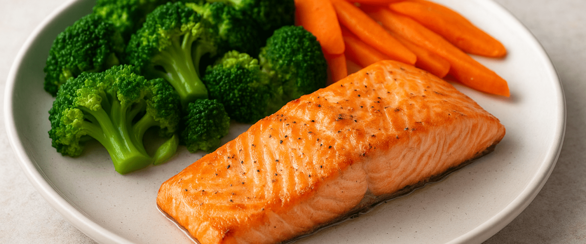 Brokoli ve Havuçlu Buharda Somon (Diyet ve Omega-3 Zengini) Brokoli ve Havuçlu Buharda Somon (Diyet ve Omega-3 Zengini)