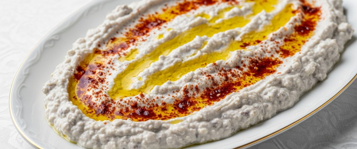 yoğurtlu köz patlıcan salatası yoğurtlu köz patlıcan salatası